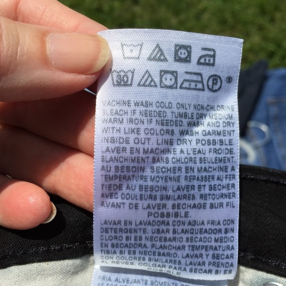 Levi’s Perfectly Slimming Stonewashed Black 512 Bootcut Jeans - Picture 8 of 8